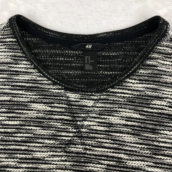 H&M Women’s Black & White Striped Sweater with 3/4 Length Sleeves Size M - Picture 3 of 15